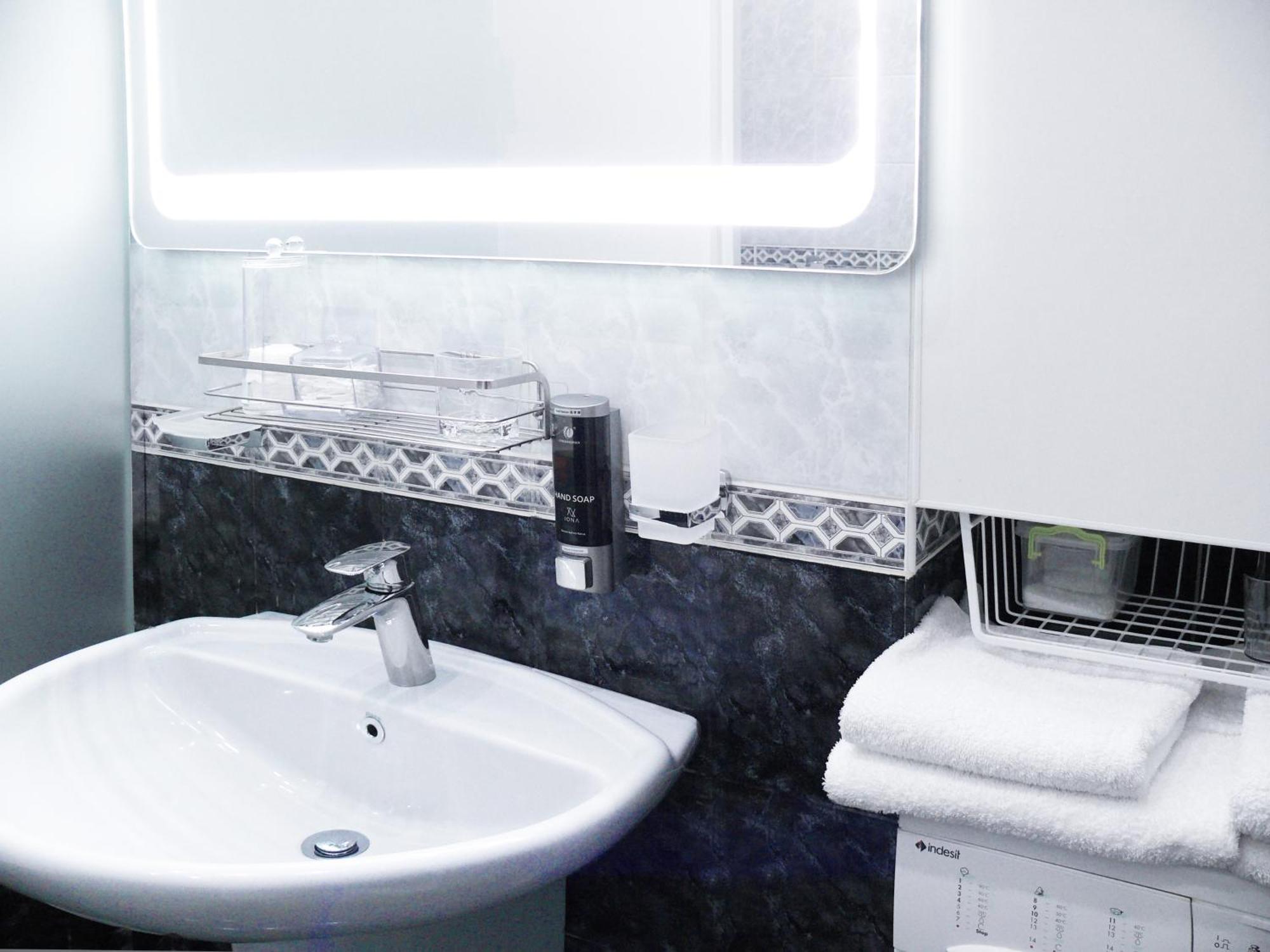 Apartment Luxury Centre Located Київ Екстер'єр фото
